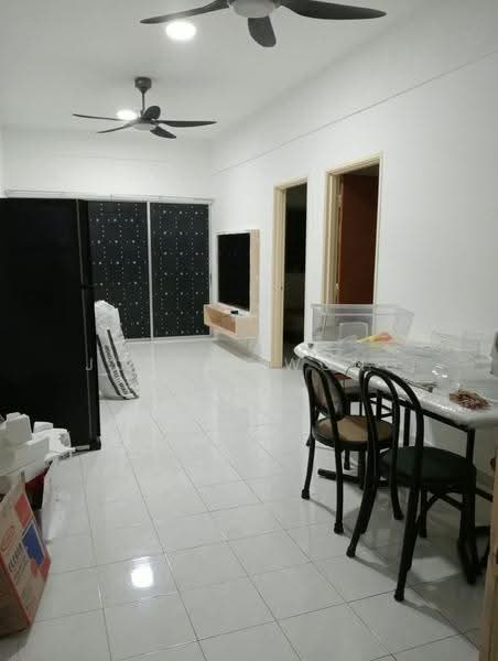 Rumah Flat untuk Disewa di Taman Orkid - Justin Wong - Living Room - PropertyGuru.com.my