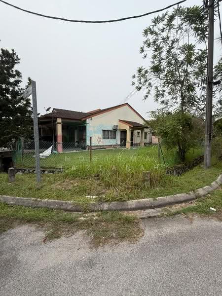 1-storey Terraced House for Sale in Bandar Mahkota Cheras (Cheras) - Norisma Hartanah - Exterior - PropertyGuru.com.my