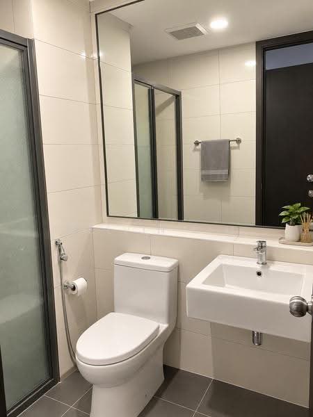 Service Residence for Sale at The Tamarind - Kelvin Lim - Bathroom - PropertyGuru.com.my