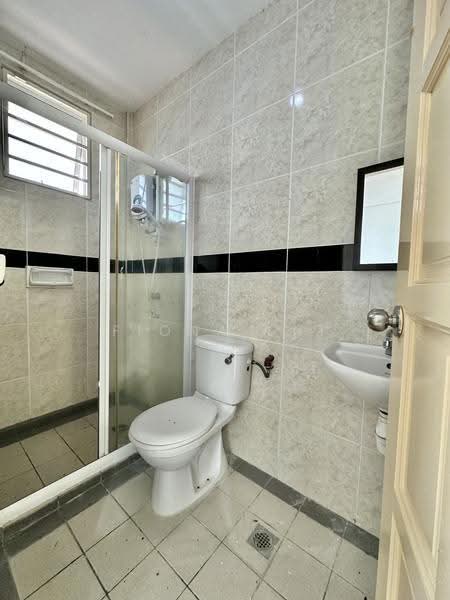 Semi-Detached House for Sale in Kota Kinabalu (Sabah) - Fiona Lai - Bathroom - PropertyGuru.com.my