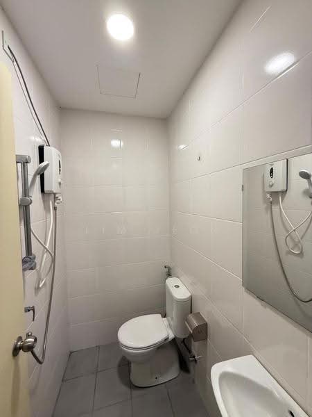 Kediaman Servis untuk Disewa di Impiria Residensi Bukit Tinggi Klang - Lim Jeon - Bathroom - PropertyGuru.com.my