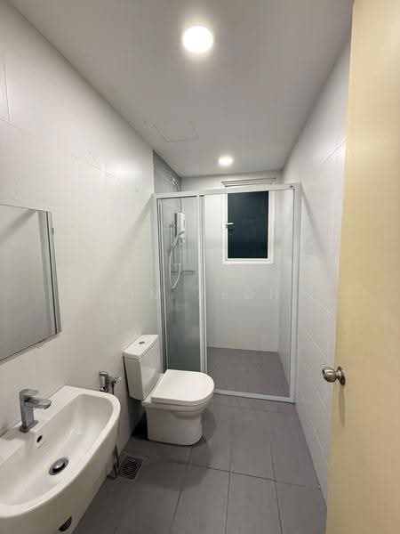 Kediaman Servis untuk Disewa di Impiria Residensi Bukit Tinggi Klang - Lim Jeon - Bathroom - PropertyGuru.com.my