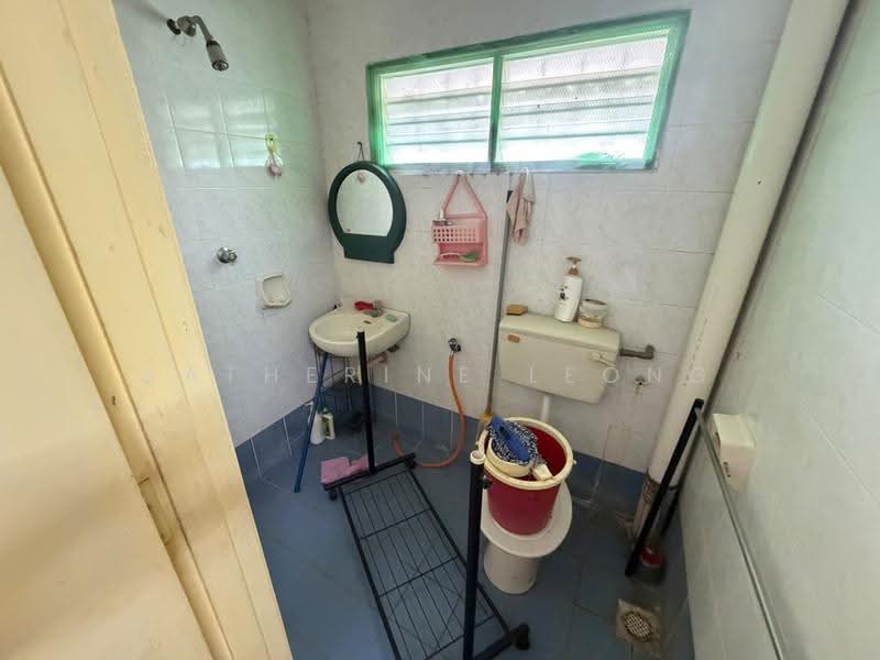 2-storey Terraced House for Sale in Rawang Perdana 2 (Rawang) - Katherine Leong - Bathroom - PropertyGuru.com.my