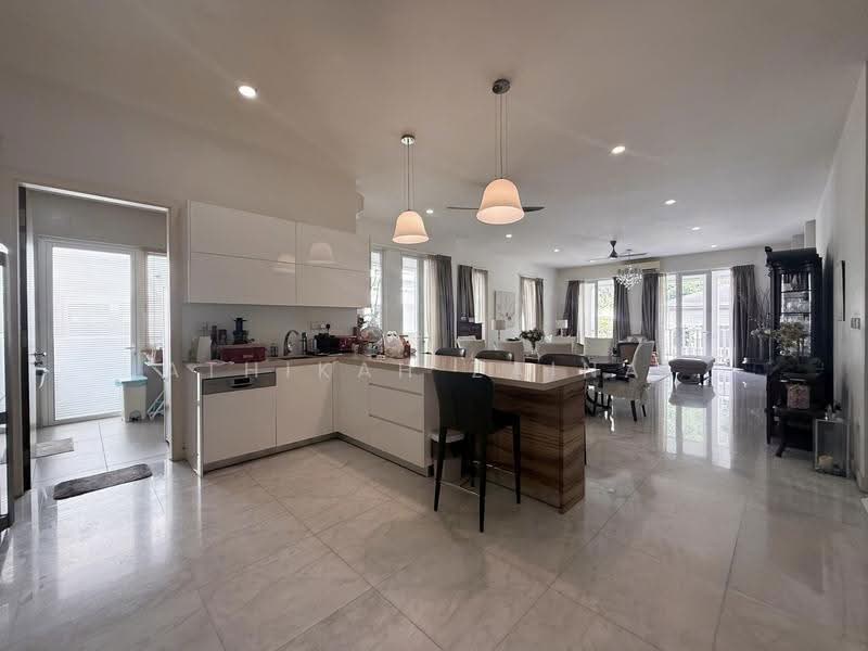 Rumah Berkembar untuk Dijual di Desa Sri Hartamas (Sri Hartamas) - Athikah Zainal - Kitchen - PropertyGuru.com.my