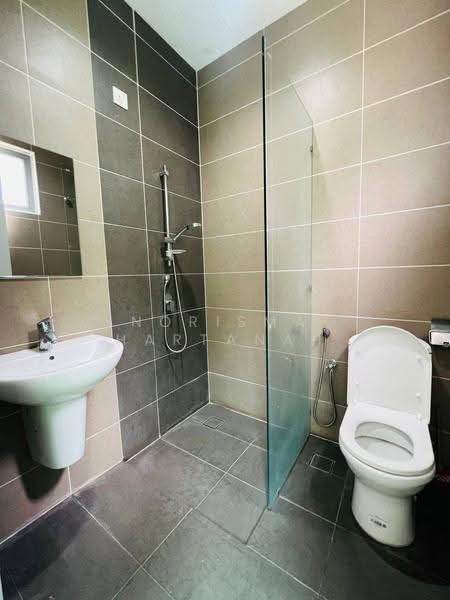 2-storey Terraced House for Sale in Setia Eco Glades (Cyberjaya) - Norisma Hartanah - Bathroom - PropertyGuru.com.my
