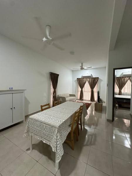 Apartment for Rent at Residensi Rimbunan Petaling - Amirul Shafiq - Living Room - PropertyGuru.com.my