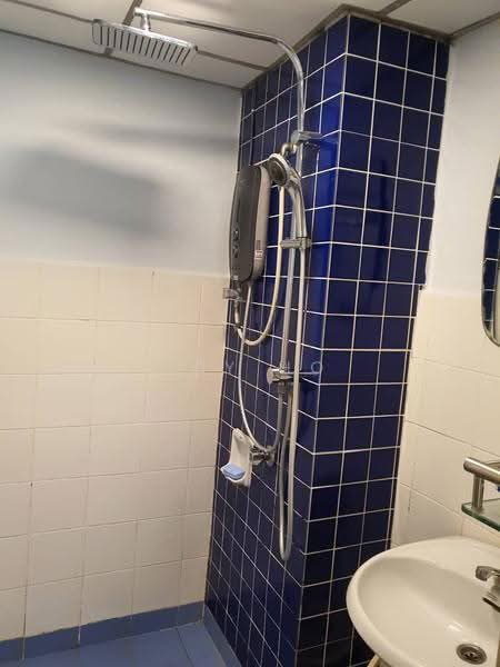 Flat for Sale at Perdana Kondominium - Joy Ho - Bathroom - PropertyGuru.com.my