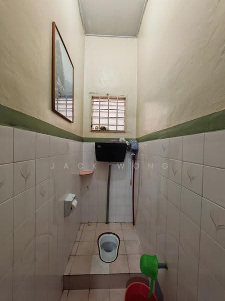 Rumah Teres 1-Tingkat untuk Dijual di Taman Putri Kulai (Kulai) - Jack Wong - Bathroom - PropertyGuru.com.my