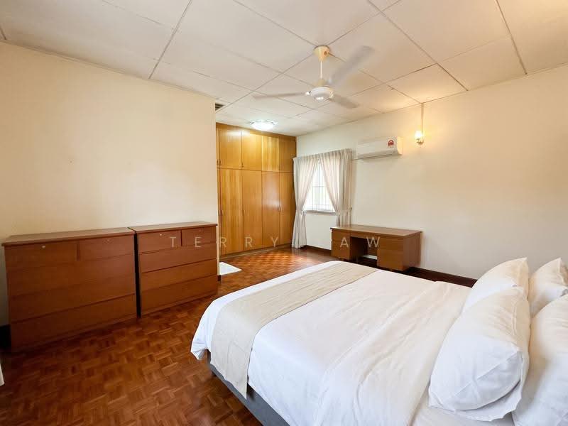 Semi-Detached House for Sale in Bandar Utama Damansara (Petaling Jaya) - Terry Law - Bedroom - PropertyGuru.com.my