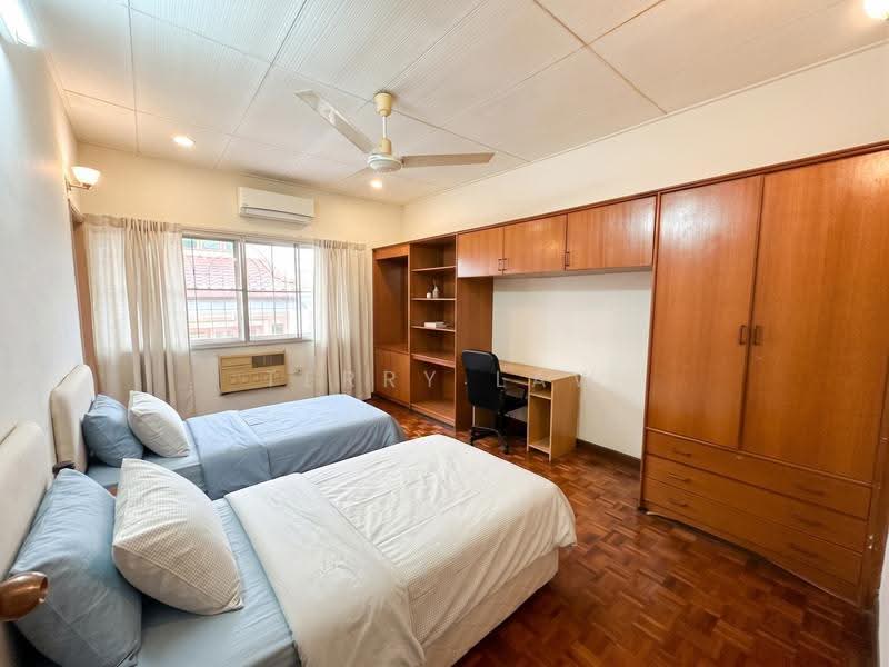 Semi-Detached House for Sale in Bandar Utama Damansara (Petaling Jaya) - Terry Law - Bedroom - PropertyGuru.com.my