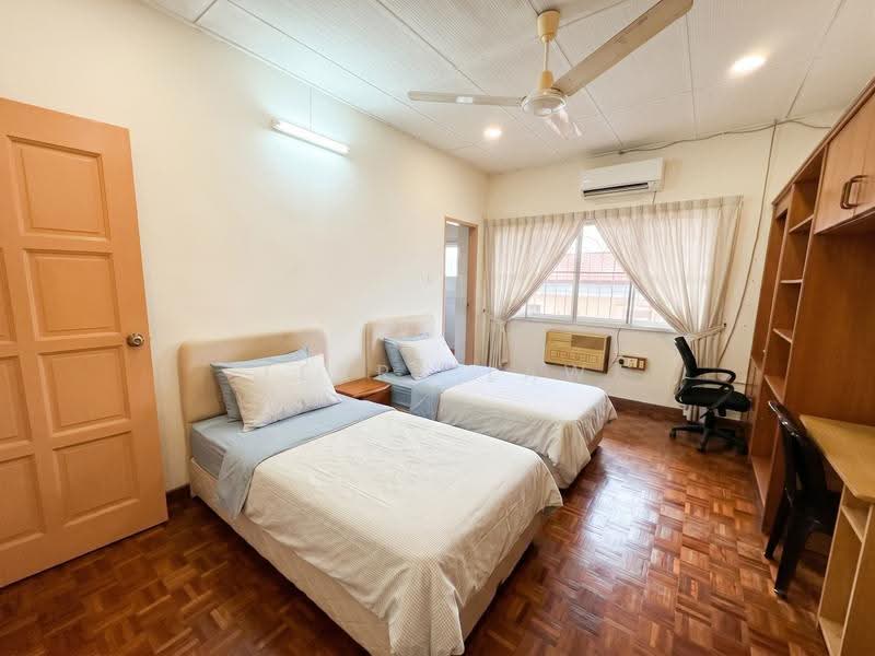 Semi-Detached House for Sale in Bandar Utama Damansara (Petaling Jaya) - Terry Law - Bedroom - PropertyGuru.com.my