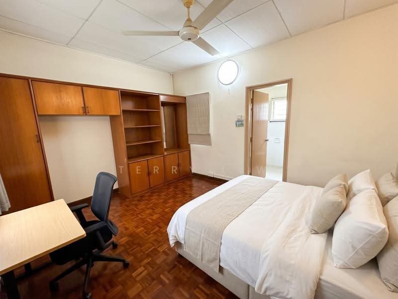 Semi-Detached House for Sale in Bandar Utama Damansara (Petaling Jaya) - Terry Law - Bedroom - PropertyGuru.com.my