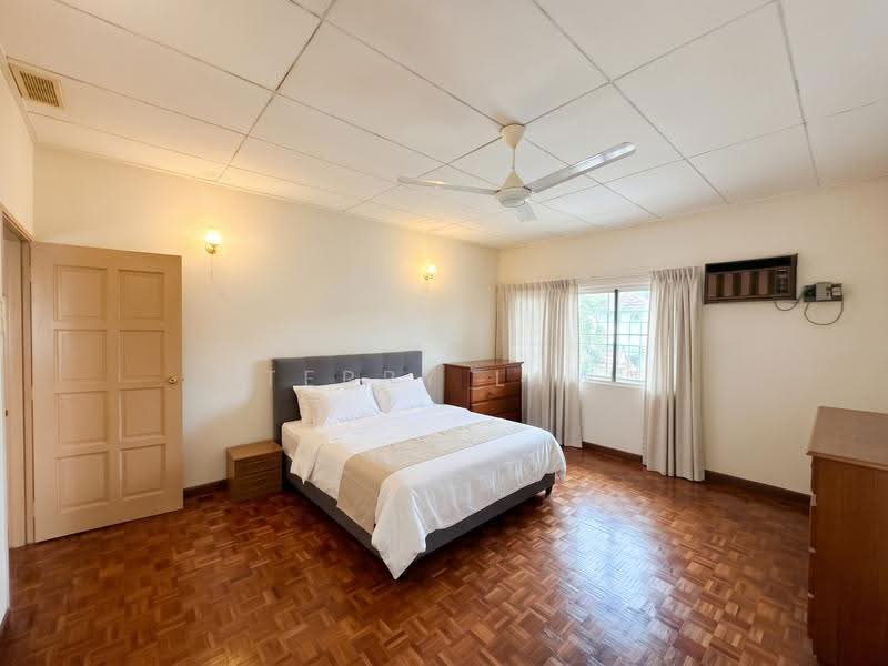 Semi-Detached House for Sale in Bandar Utama Damansara (Petaling Jaya) - Terry Law - Bedroom - PropertyGuru.com.my