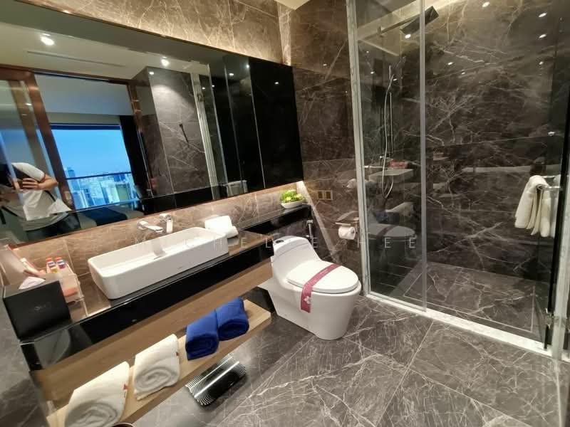 Kediaman Servis untuk Dijual di Imperial Lexis - Michelle Hee - Bathroom - PropertyGuru.com.my