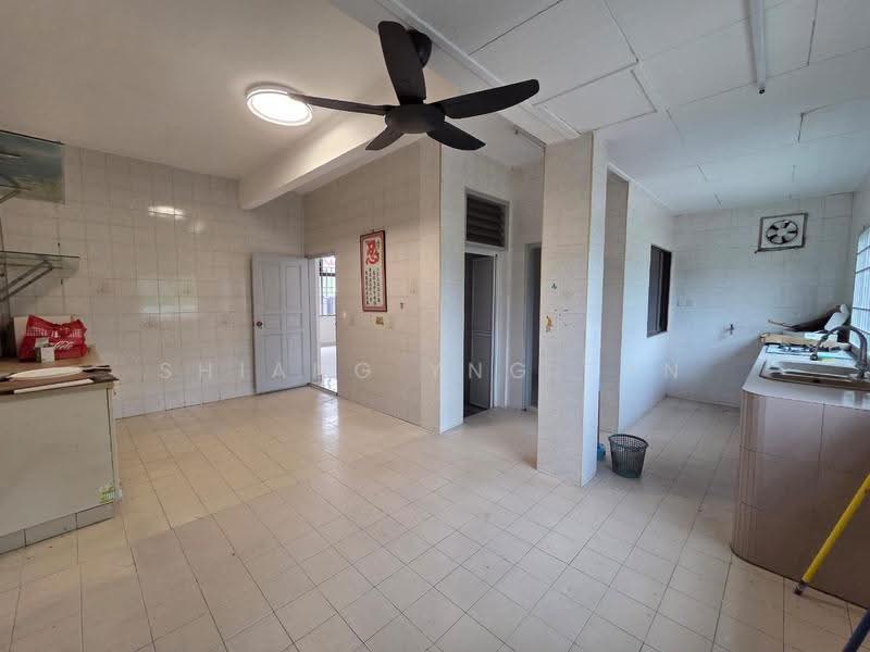 Rumah Teres 2-Tingkat untuk Dijual di Taman Johor Jaya (Johor Bahru) - Shiang Yng Tan - Kitchen - PropertyGuru.com.my