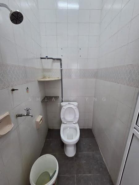 Rumah Teres 2-Tingkat untuk Dijual di Taman Johor Jaya (Johor Bahru) - Shiang Yng Tan - Bathroom - PropertyGuru.com.my