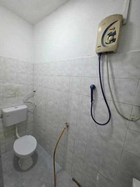 Rumah Teres 2-Tingkat untuk Dijual di Taman Kota Masai (Pasir Gudang) - Jack Wong - Bathroom - PropertyGuru.com.my