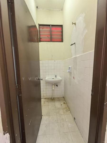 1-storey Terraced House for Sale in Taman Sri Pulai Perdana (Skudai) - Yvonne Lim - Bathroom - PropertyGuru.com.my