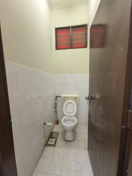 1-storey Terraced House for Sale in Taman Sri Pulai Perdana (Skudai) - Yvonne Lim - Bathroom - PropertyGuru.com.my