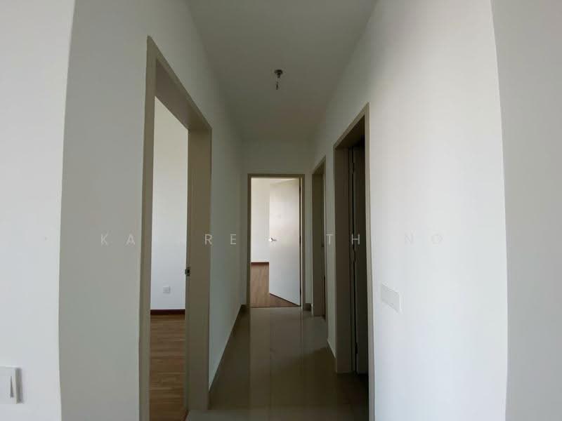 Kediaman Servis untuk Disewa di Residensi Ava @ Kiara Bay - Kathreen Thang - Corridor - PropertyGuru.com.my