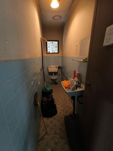 Rumah Banglo untuk Dijual di SS1 (Petaling Jaya) - Eric Lim - Bathroom - PropertyGuru.com.my