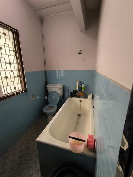 Rumah Banglo untuk Dijual di SS1 (Petaling Jaya) - Eric Lim - Bathroom - PropertyGuru.com.my
