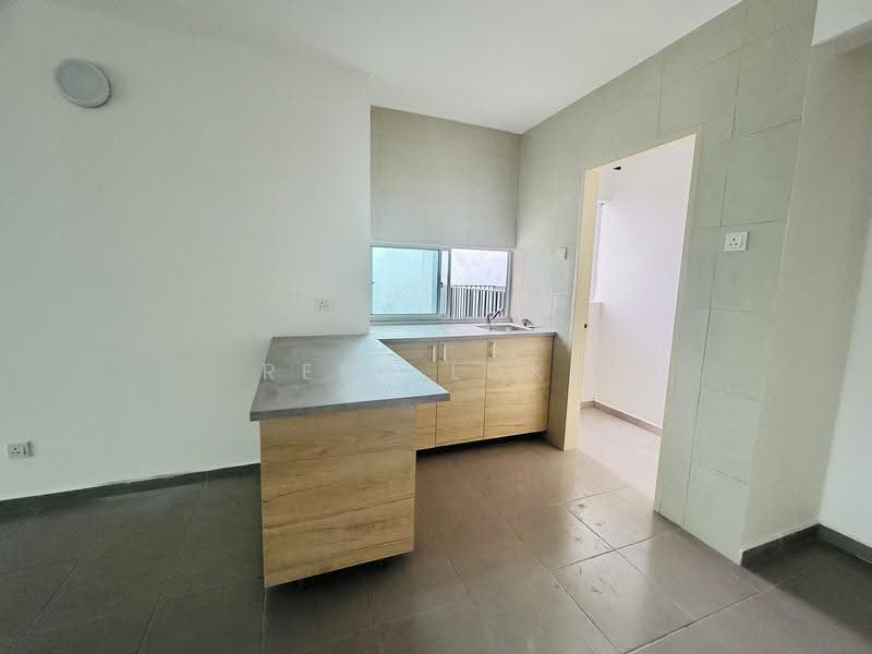 Rumah Flat untuk Disewa di PANGSAPURI AMANSIARA - Reen Loke - Kitchen - PropertyGuru.com.my