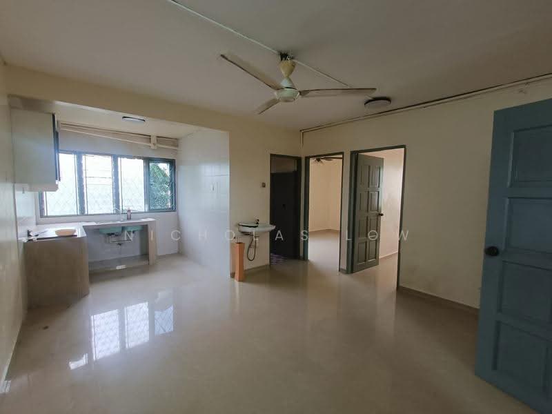Rumah Flat untuk Disewa di Flat Bandar Selesa Jaya @ Jalan Silat Gayong - Nicholas Low - Kitchen - PropertyGuru.com.my