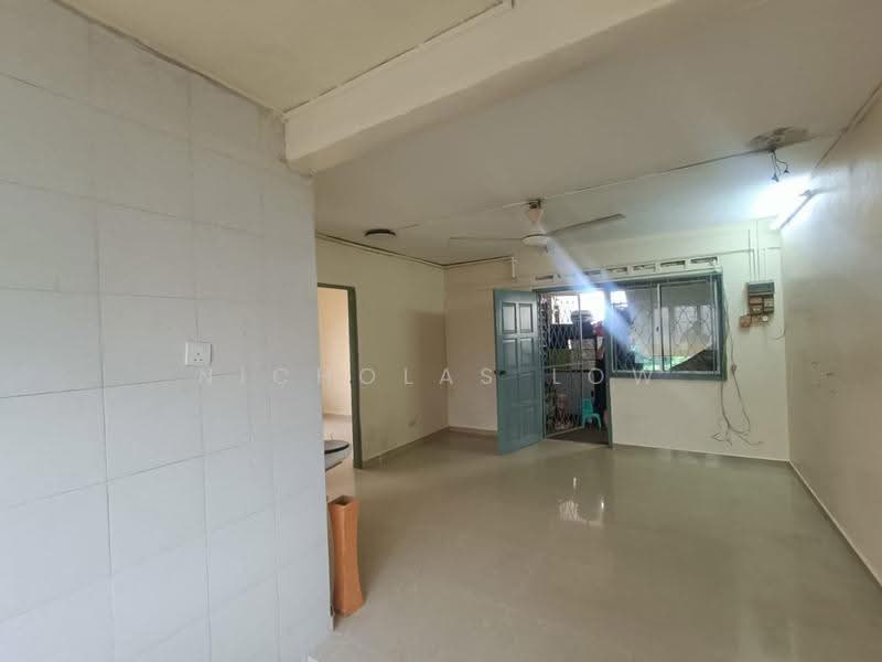 Rumah Flat untuk Disewa di Flat Bandar Selesa Jaya @ Jalan Silat Gayong - Nicholas Low - Living Room - PropertyGuru.com.my