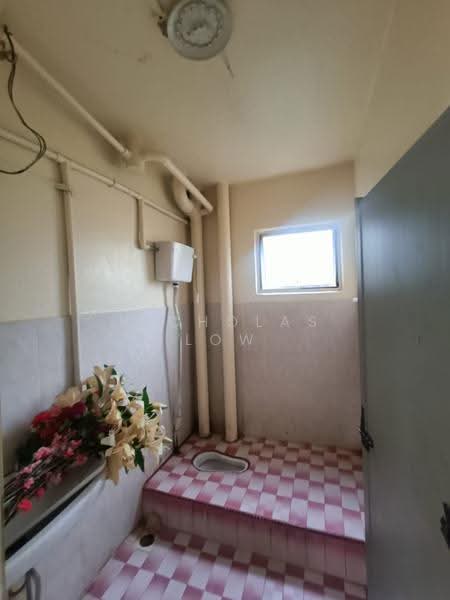 Rumah Flat untuk Disewa di Flat Bandar Selesa Jaya @ Jalan Silat Gayong - Nicholas Low - Bathroom - PropertyGuru.com.my