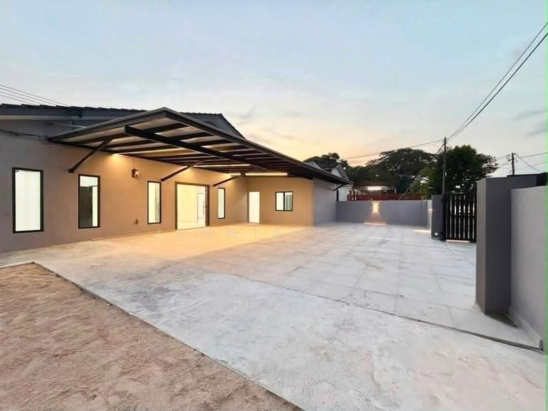 1-storey Terraced House for Sale in Taman Puteri Wangsa (Ulu Tiram) - Jennie Ooi - Exterior - PropertyGuru.com.my