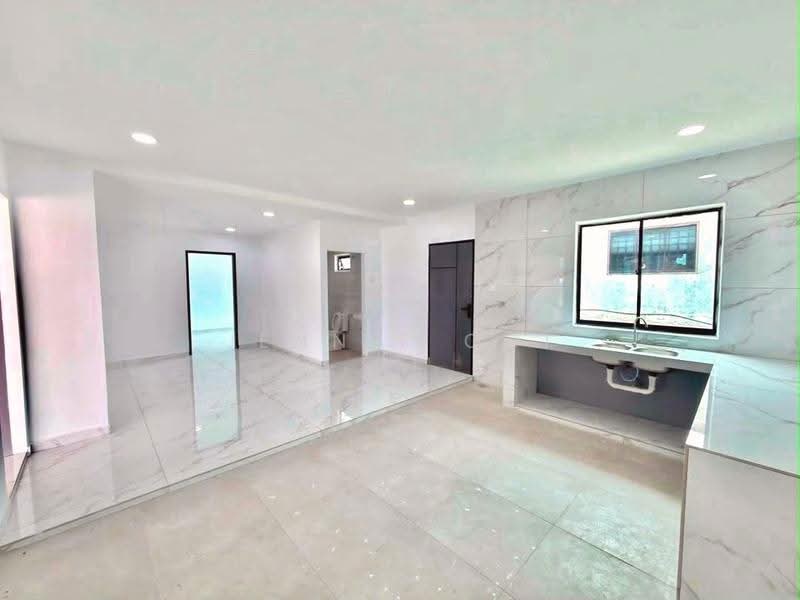 1-storey Terraced House for Sale in Taman Puteri Wangsa (Ulu Tiram) - Jennie Ooi - Kitchen - PropertyGuru.com.my