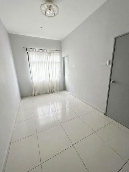 2-storey Terraced House for Sale in Taman Sutera Utama (Skudai) - Yik Tat - Interior - PropertyGuru.com.my