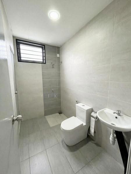 2-storey Terraced House for Sale in Taman Sutera Utama (Skudai) - Yik Tat - Bathroom - PropertyGuru.com.my