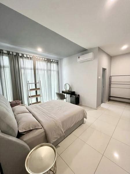 2-storey Terraced House for Sale in Taman Sutera Utama (Skudai) - Yik Tat - Bedroom - PropertyGuru.com.my