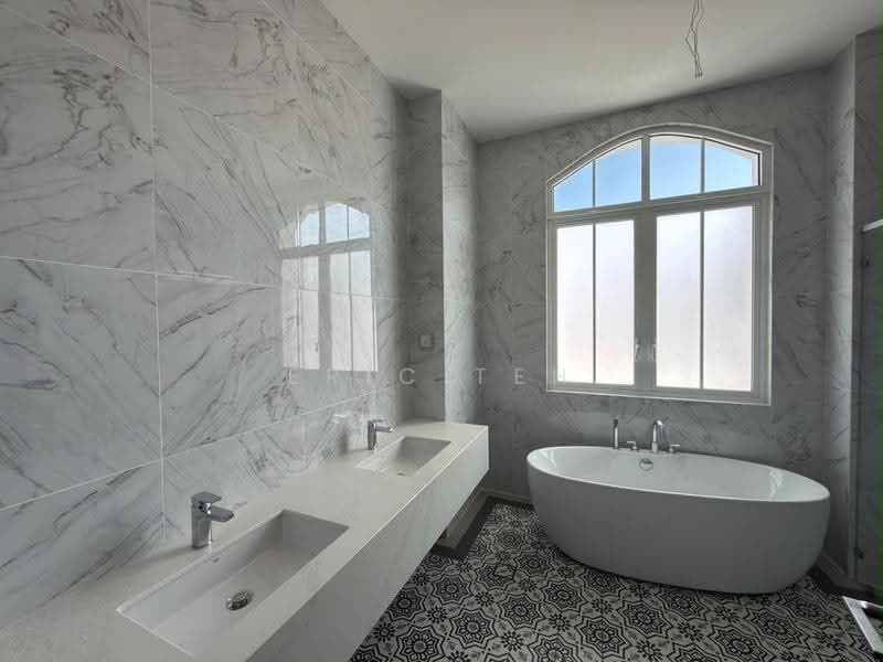 Rumah Berkembar untuk Dijual di Setia Eco Park (Setia Alam) - Eric Teh - Bathroom - PropertyGuru.com.my