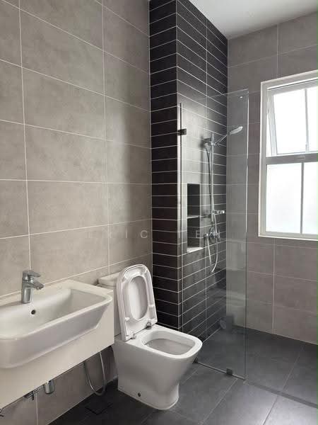 Rumah Berkembar untuk Dijual di Setia Eco Park (Setia Alam) - Eric Teh - Bathroom - PropertyGuru.com.my