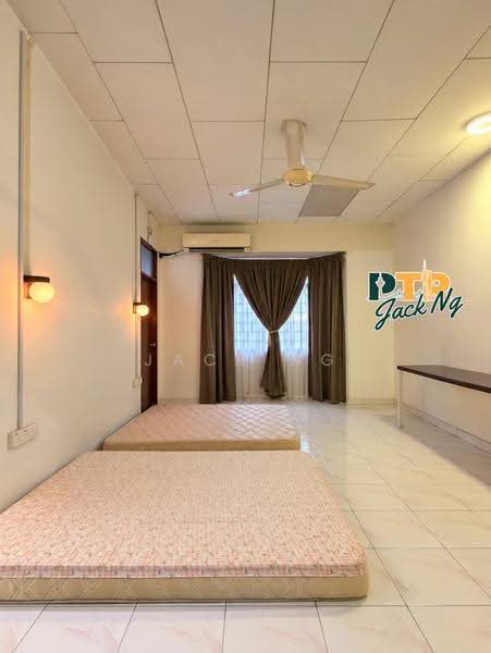 2-storey Terraced House for Sale in Taman Samagagah (Permatang Pauh) - Jack Ng - Bedroom - PropertyGuru.com.my