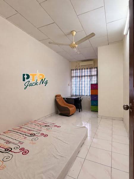 2-storey Terraced House for Sale in Taman Samagagah (Permatang Pauh) - Jack Ng - Bedroom - PropertyGuru.com.my
