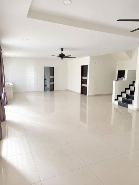 Rumah Berkembar untuk Dijual di Station 18 (Ipoh) - Danny Lim - Living Room - PropertyGuru.com.my
