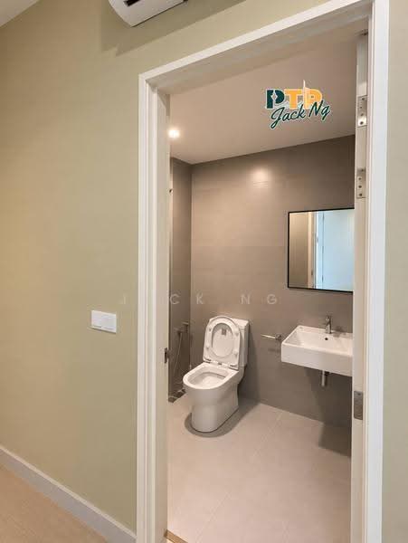 Kondominium untuk Dijual di Ferringhi Residence 2 - Jack Ng - Bathroom - PropertyGuru.com.my