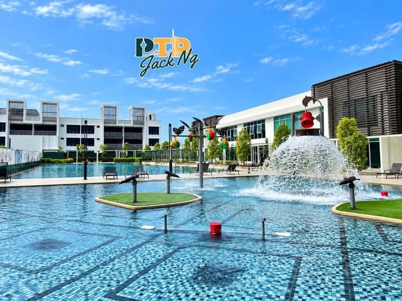 Kondominium untuk Dijual di Ferringhi Residence 2 - Jack Ng - Pool - PropertyGuru.com.my