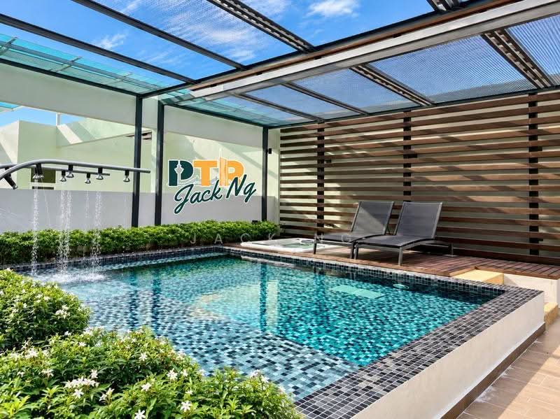 Kondominium untuk Dijual di Ferringhi Residence 2 - Jack Ng - Pool - PropertyGuru.com.my