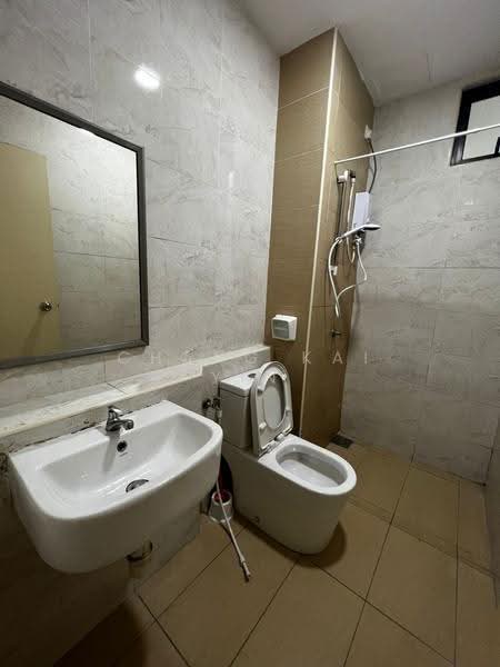 Service Residence for Rent at D'Summit Residences - Chang Kai Yin - Bathroom - PropertyGuru.com.my