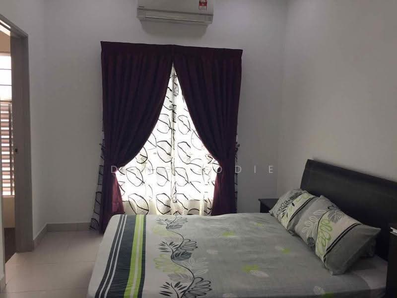 Rumah Teres 2-Tingkat untuk Dijual di Seremban 2 (Negeri Sembilan) - Ding Jodie - Bedroom - PropertyGuru.com.my