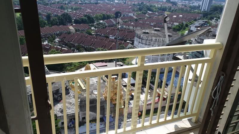 Pangsapuri untuk Dijual di Puteri Bayu Apartment - Jacob Simmon - Balcony - PropertyGuru.com.my