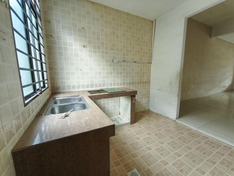 2-storey Terraced House for Sale in Nilai (Negeri Sembilan) - Aniq Azmi - Kitchen - PropertyGuru.com.my