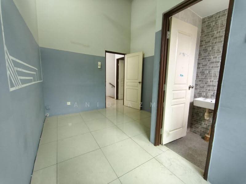 2-storey Terraced House for Sale in Nilai (Negeri Sembilan) - Aniq Azmi - Interior - PropertyGuru.com.my