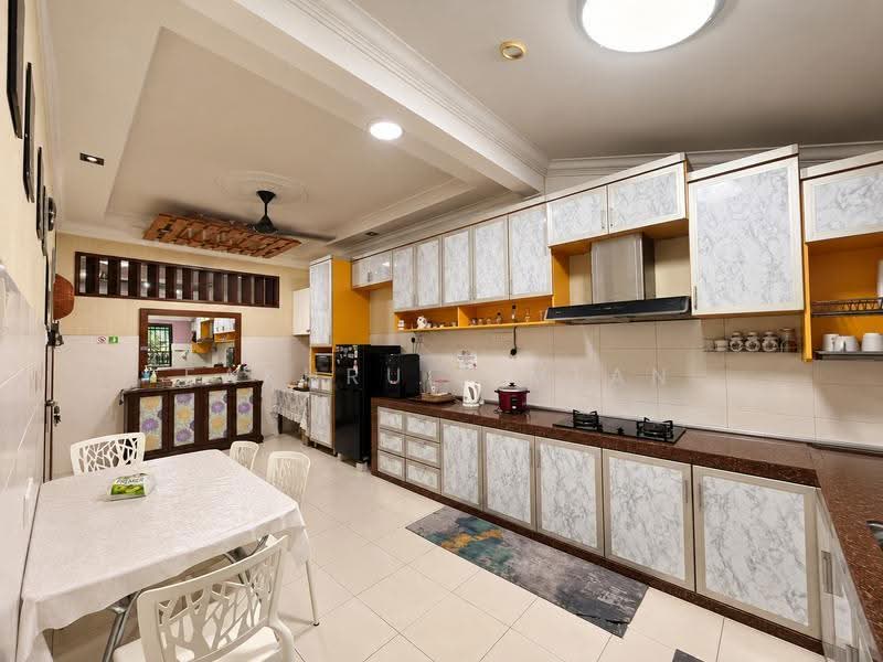 Semi-Detached House for Sale in Taman Bukit Dahlia (Pasir Gudang) - Fakhrul Imlan - Kitchen - PropertyGuru.com.my