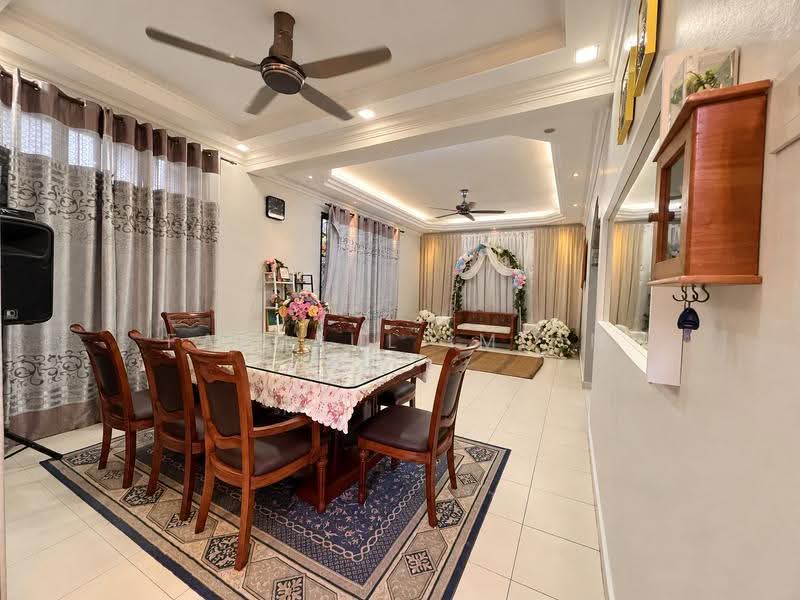 Semi-Detached House for Sale in Taman Bukit Dahlia (Pasir Gudang) - Fakhrul Imlan - Dining Room - PropertyGuru.com.my